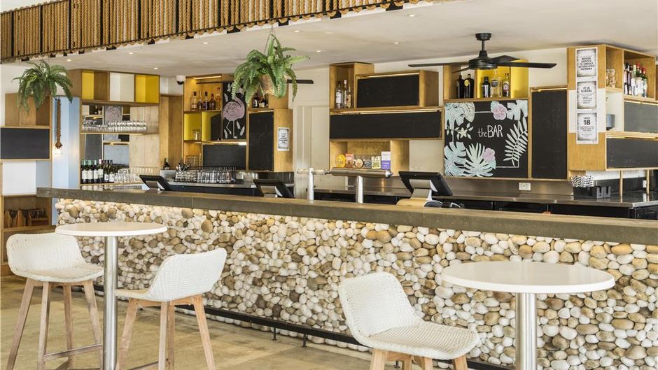 Oaks Port Douglas Resort Restaurant