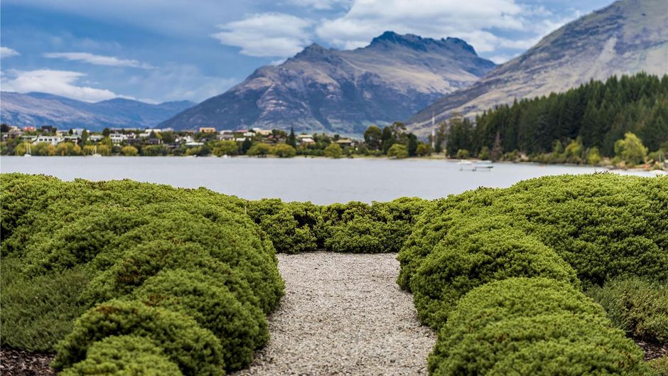 Oaks Queenstown Club Suites Exterior