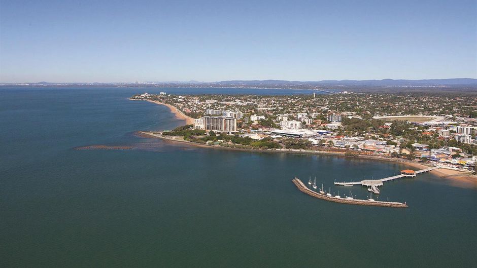 Oaks Redcliffe Mon Komo Suites Room