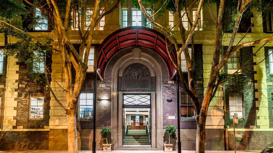 Oaks Sydney Goldsbrough Suites Exterior