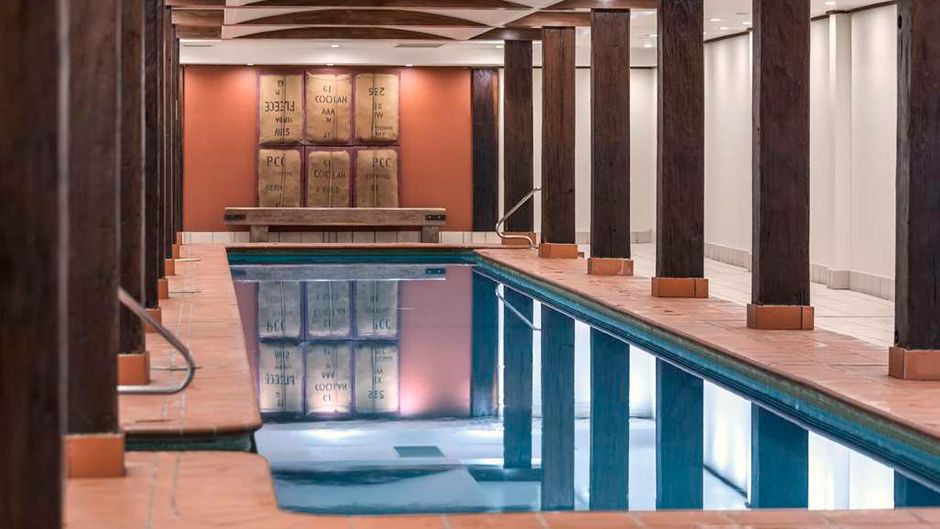 Oaks Sydney Goldsbrough Suites Pool