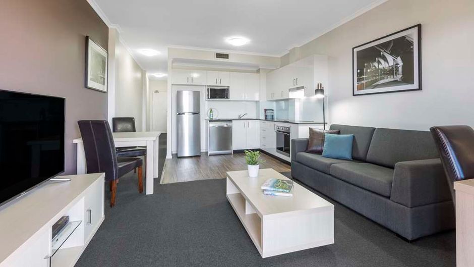 Oaks Sydney Goldsbrough Suites Suite