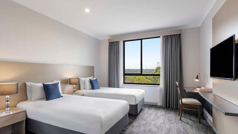 Oaks Sydney North Ryde Suites Room
