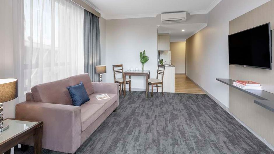 Oaks Sydney North Ryde Suites Room