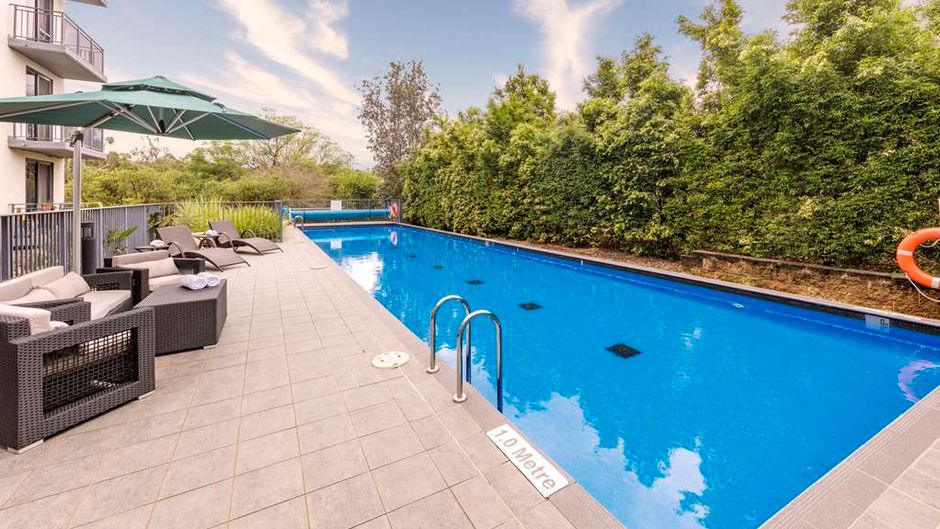 Oaks Sydney North Ryde Suites Pool