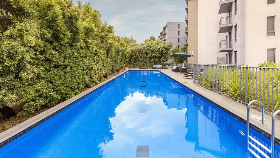 Oaks Sydney North Ryde Suites Pool