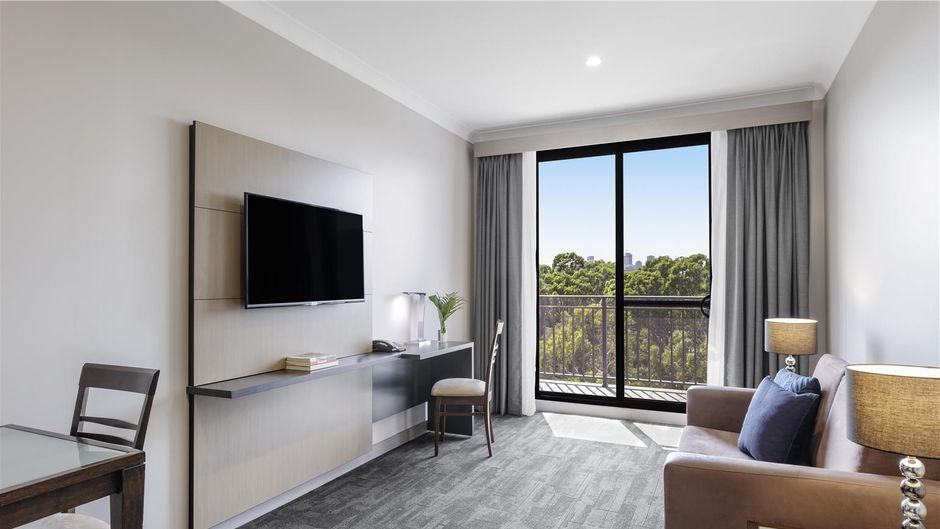 Oaks Sydney North Ryde Suites Room