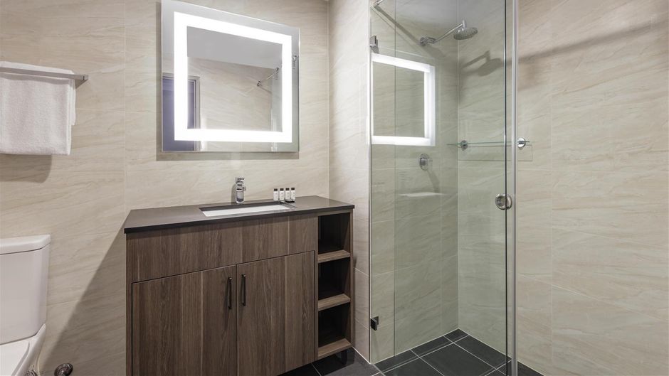 Oaks Sydney North Ryde Suites Room