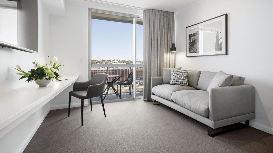 Oaks Toowoomba Hotel Room