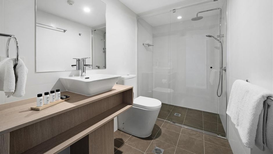 Oaks Toowoomba Hotel Room