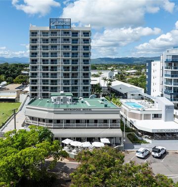 Oaks Townsville Metropole Hotel