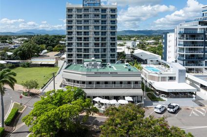 Oaks Townsville Metropole Hotel