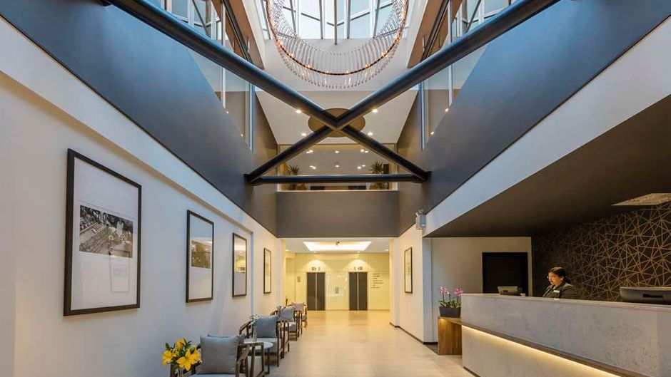 Oaks Wellington Hotel Lobby