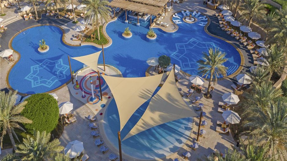 Qasr Al Sarab Desert Resort by Anantara Pool