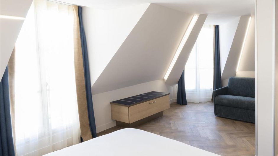 Mercure Paris Lafayette Room