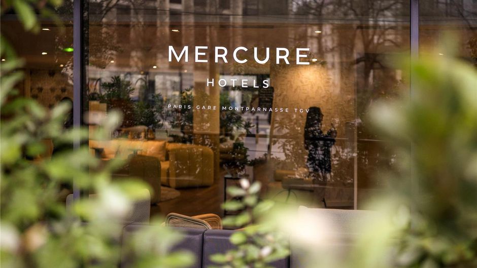 Mercure Paris Gare Montparnasse TGV Exterior