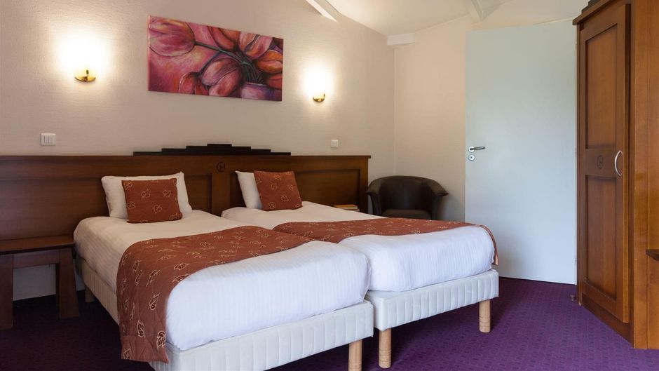 Charme Hotel Audincourt Room