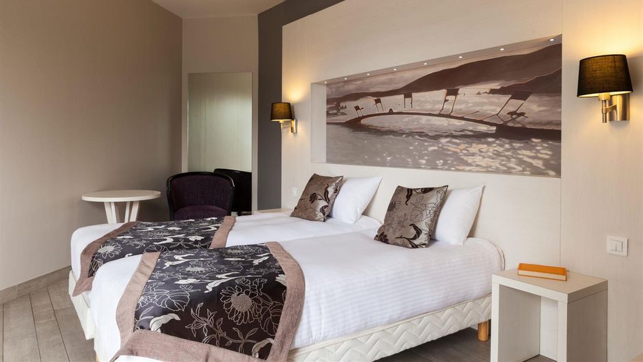 Charme Hotel Audincourt Room