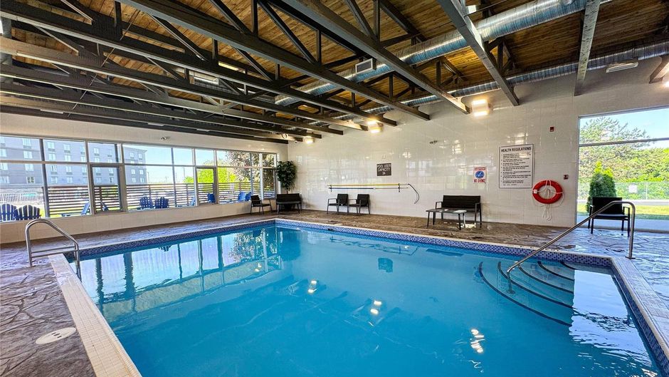 Quality Inn & Conference Centre Kingston Pool