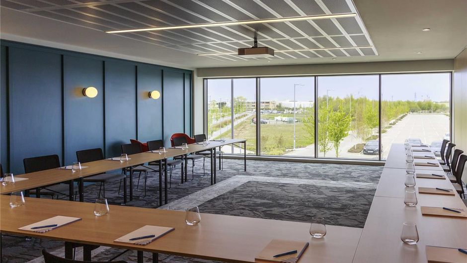 Novotel Cambridge North Meeting