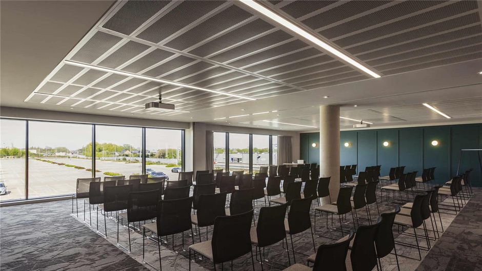 Novotel Cambridge North Meeting