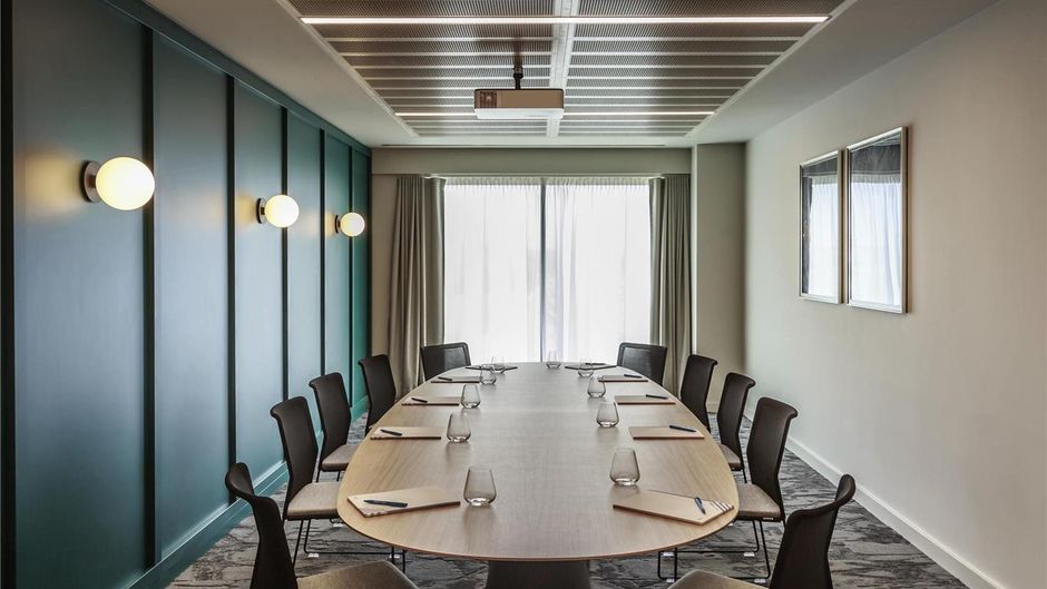 Novotel Cambridge North Meeting