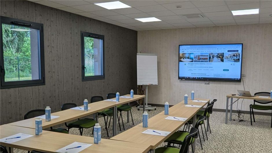 Ibis Styles Contres-Cheverny Meeting