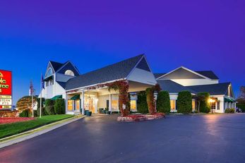 Apple Tree Inn SureStay Collection by BW