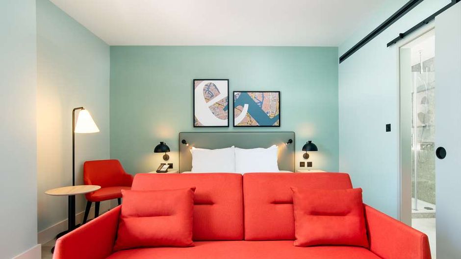 Hyatt Place London City East Room