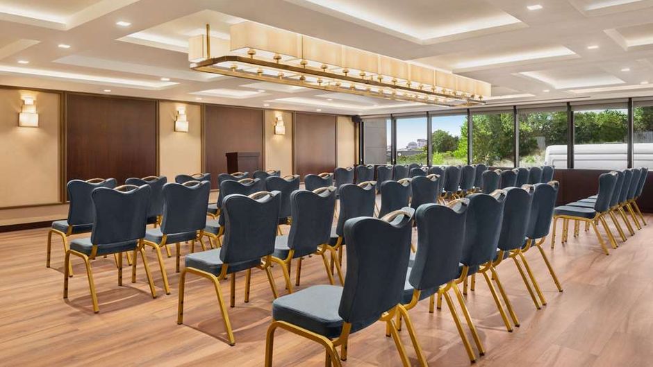 Days Hotel by Wyndham Istanbul Maltepe Meeting