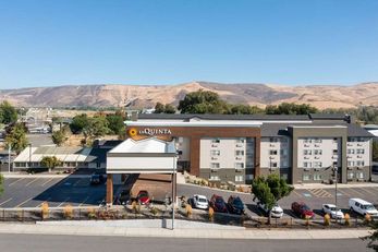 Ramada by Wyndham Yakima