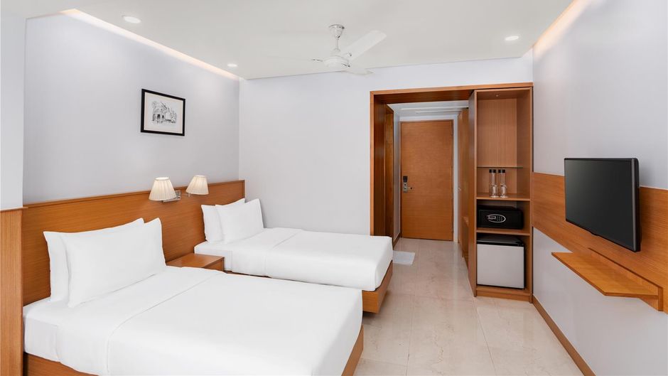 Classic Grande Imphal, Radisson Individ. Room