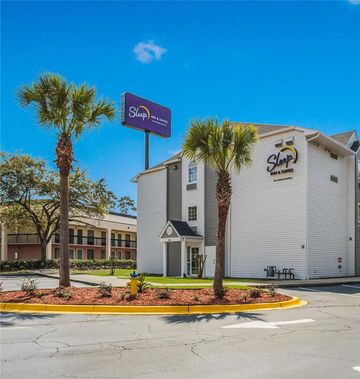 Sleep Inn & Suites