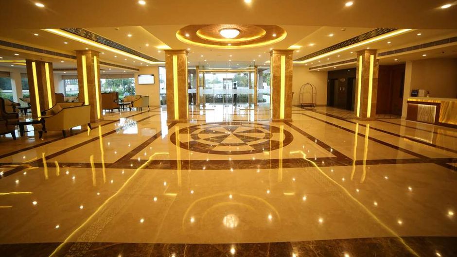 Ramada by Wyndham Varanasi Katesar Lobby