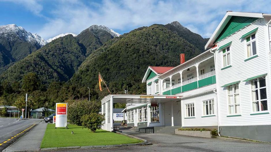 Heartland Hotel Fox Glacier Exterior