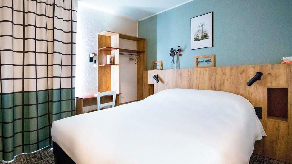 Greet Hotel Castres Saix Room