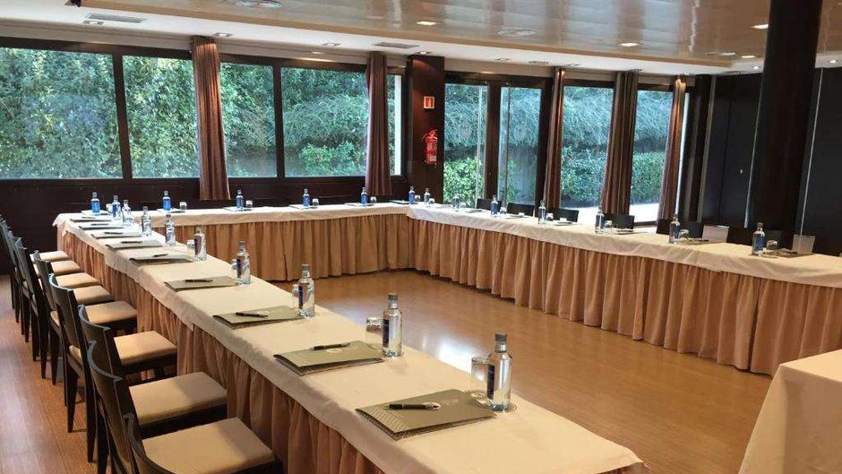 Oca Palacio de la Llorea Meeting