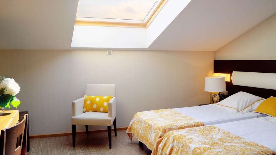 Oca Palacio de la Llorea Room