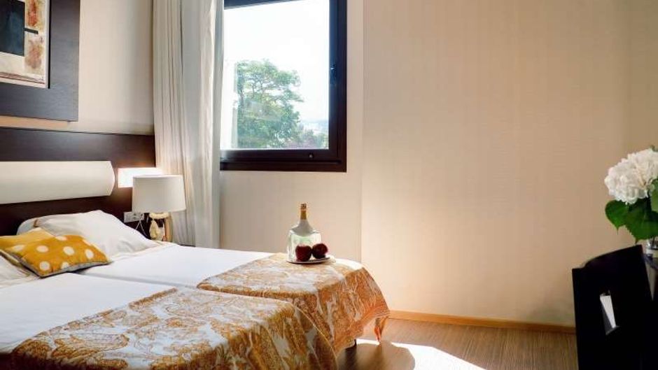 Oca Palacio de la Llorea Room