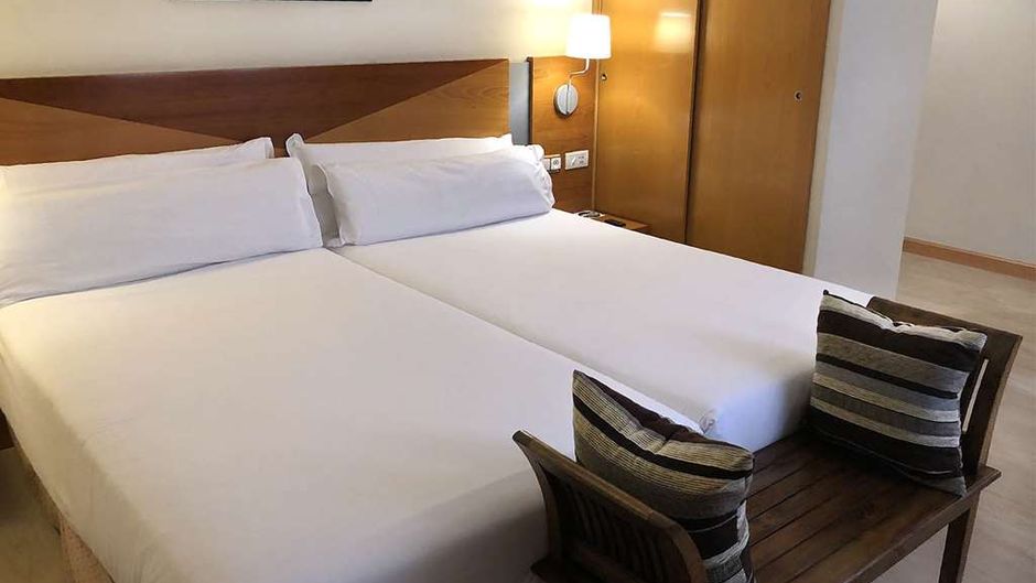 Hotel OCA Villa De Aviles Room