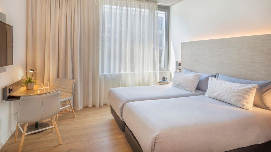 Innside Luxembourg Room
