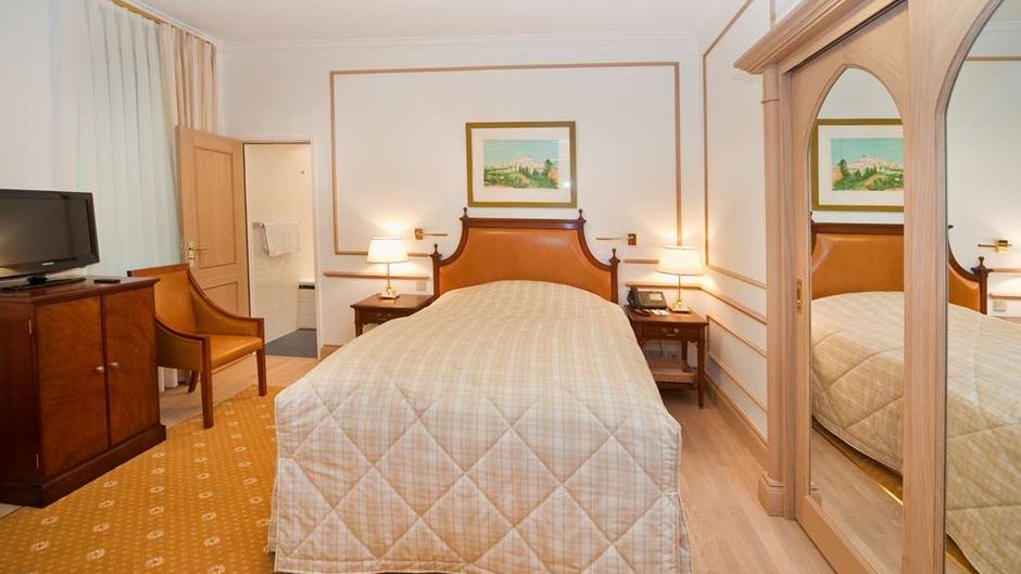 Grand Hotel Cravat Room
