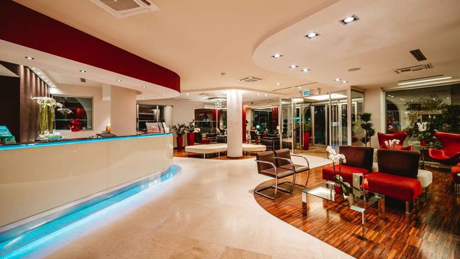 Jazz Hotel Lobby