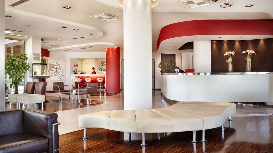 Jazz Hotel Lobby