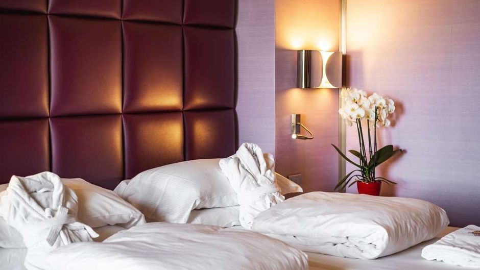 Jazz Hotel Room
