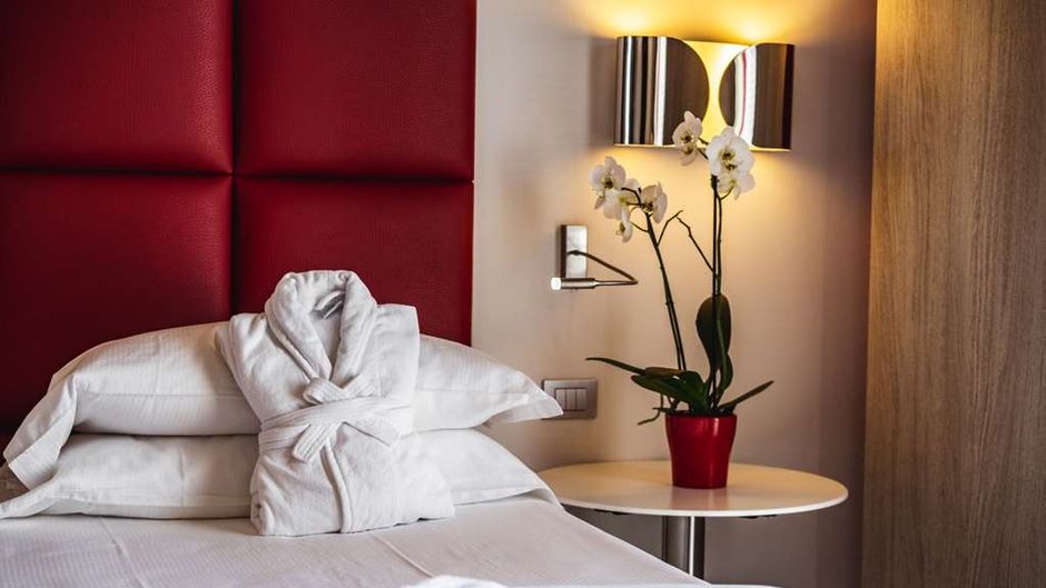 Jazz Hotel Room