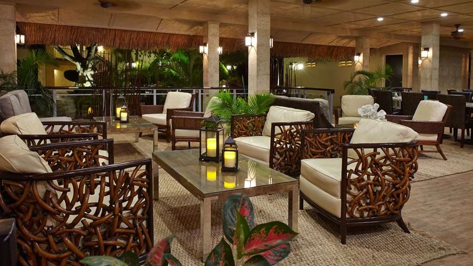 Manchebo Beach Resort & Spa Restaurant
