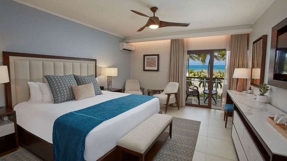 Manchebo Beach Resort & Spa Room