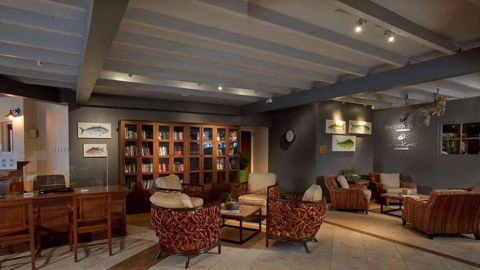 Manchebo Beach Resort & Spa Lobby