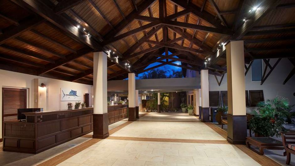 Manchebo Beach Resort & Spa Lobby